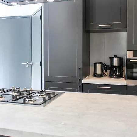 3 Bedroom Pet Friendly In 別荘 エーペ