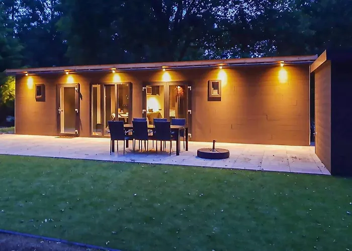 3 Bedroom Pet Friendly In *