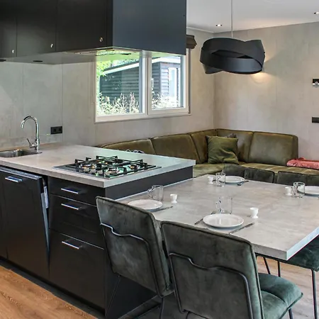 3 Bedroom Beautiful In Holiday home