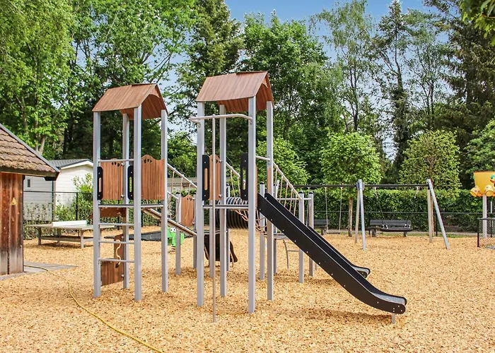 بيت للعطل 3 Bedroom Pet Friendly In *